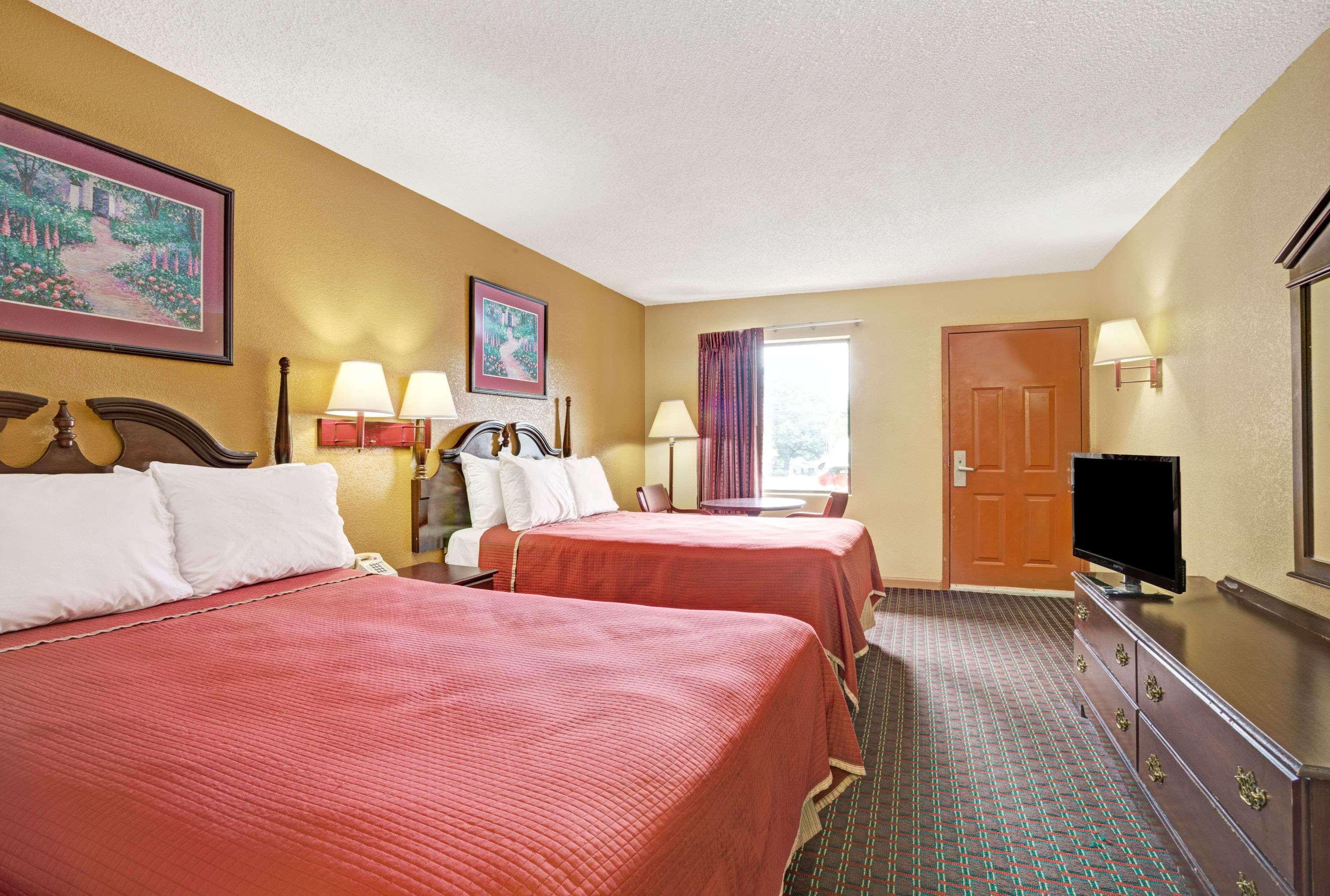Travelodge By Wyndham Forest Park Atlanta South Εξωτερικό φωτογραφία