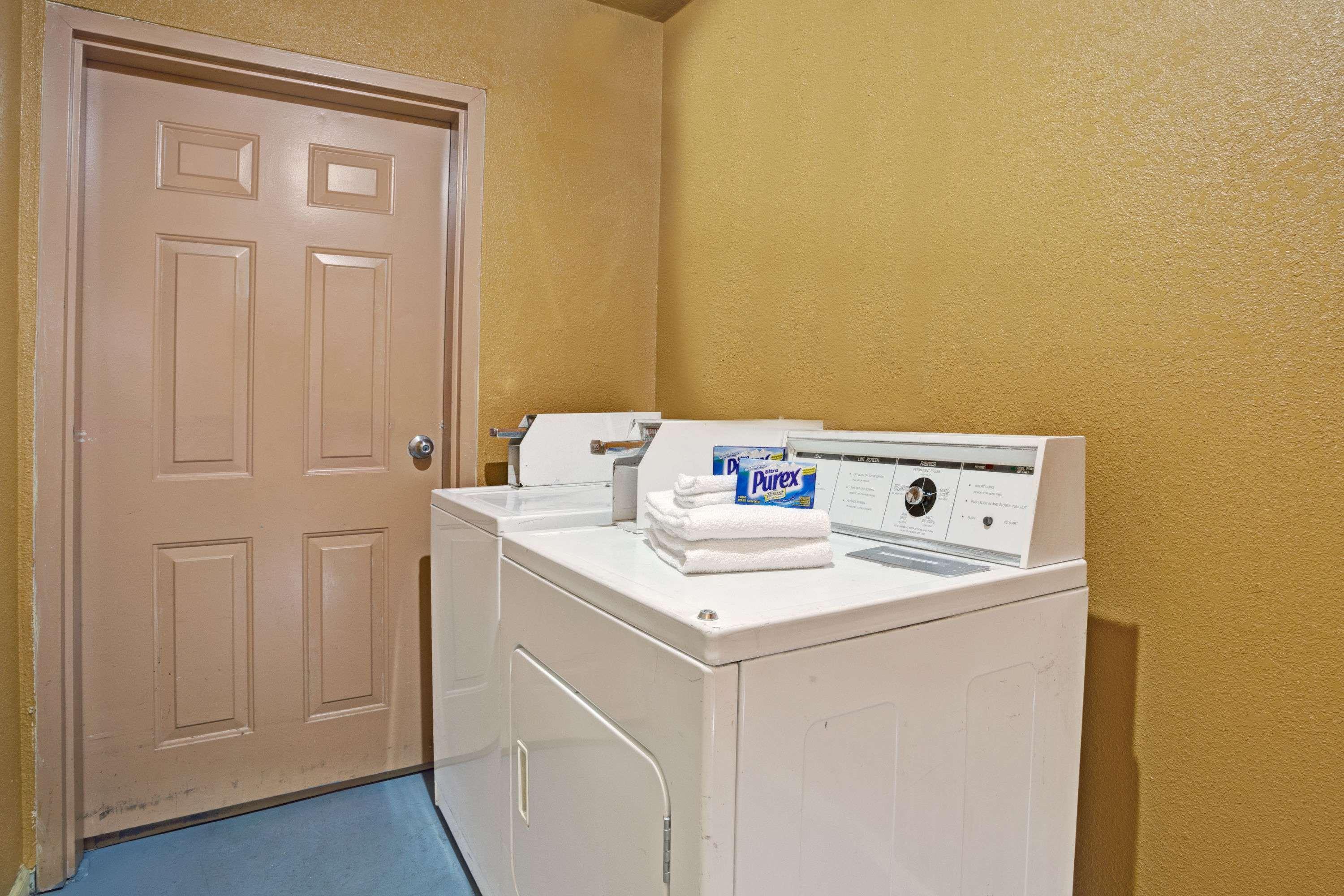 Travelodge By Wyndham Forest Park Atlanta South Εξωτερικό φωτογραφία